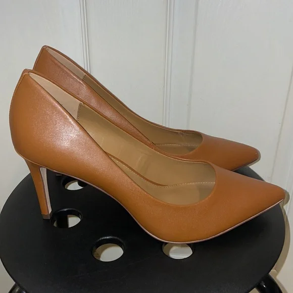 14th & Union Pumps Size 11 - Picture 4 of 10